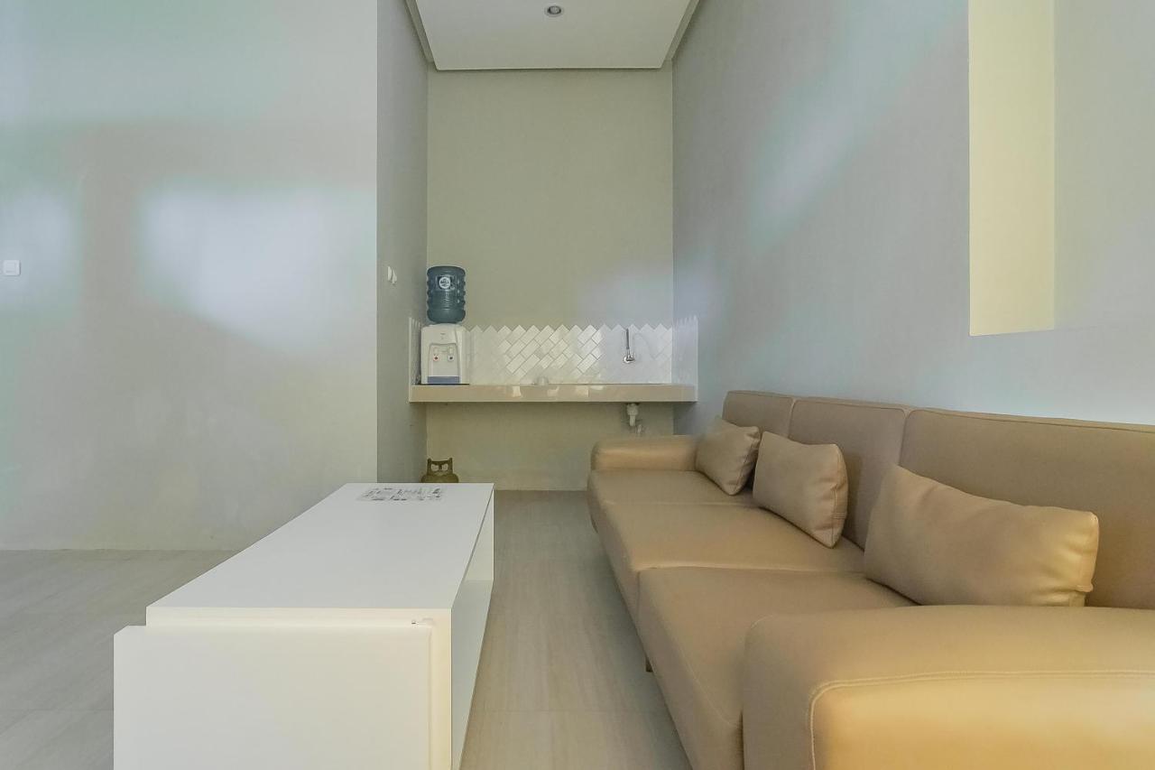 Reddoorz Resort Syariah Near D'Castello Ciater Subang Exterior photo