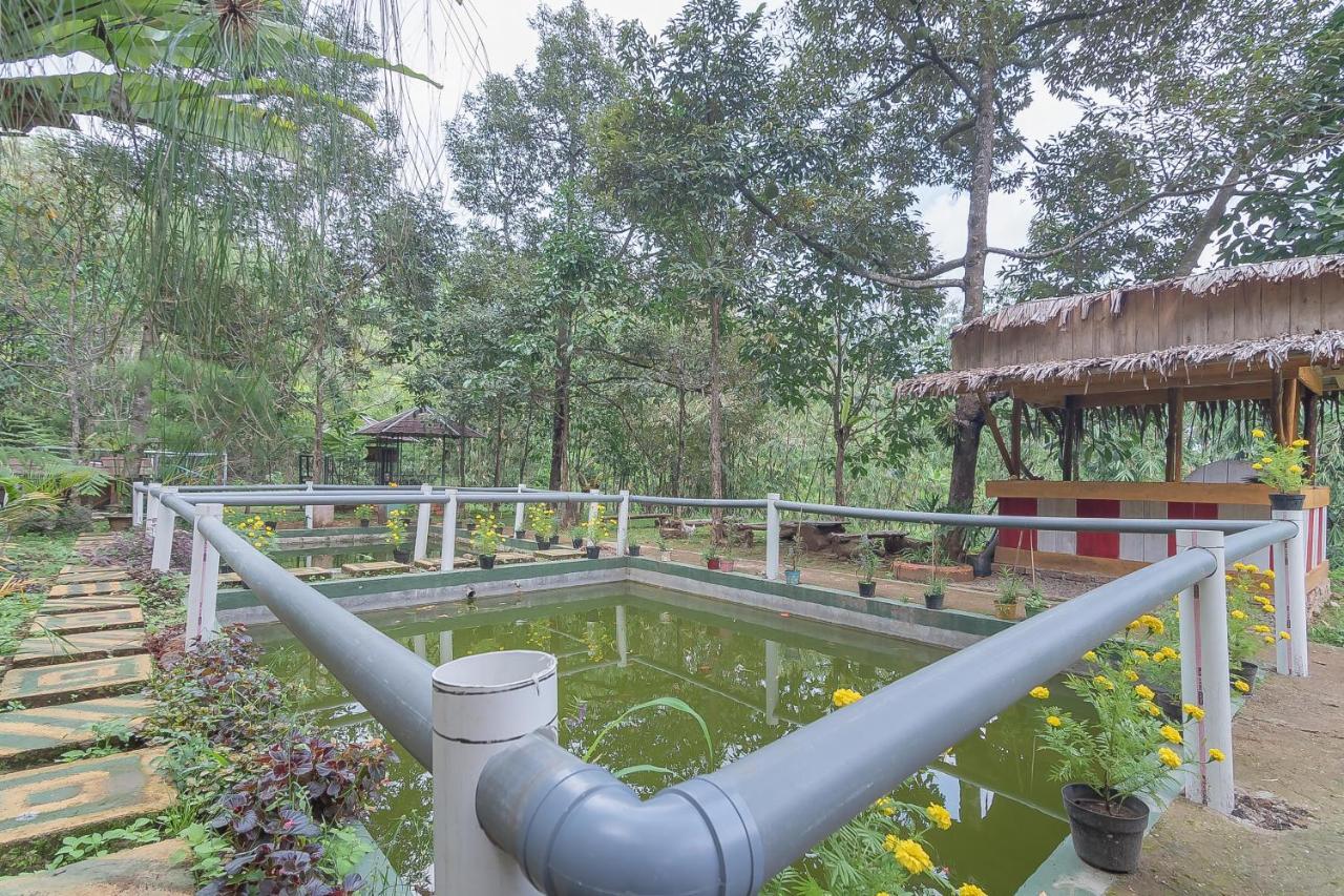 Reddoorz Resort Syariah Near D'Castello Ciater Subang Exterior photo